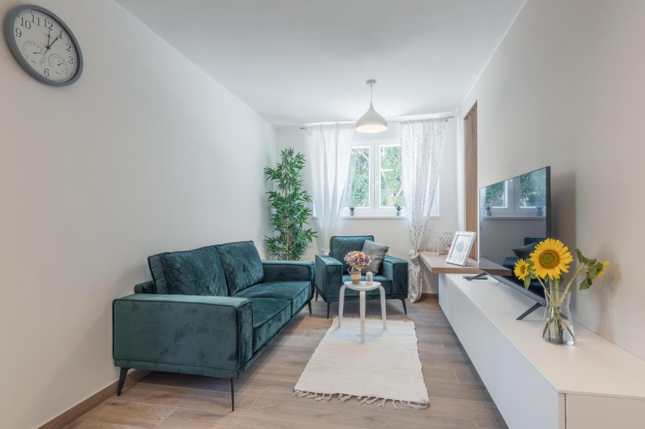 Apartment Norah With Private Parking Pula Zewnętrze zdjęcie